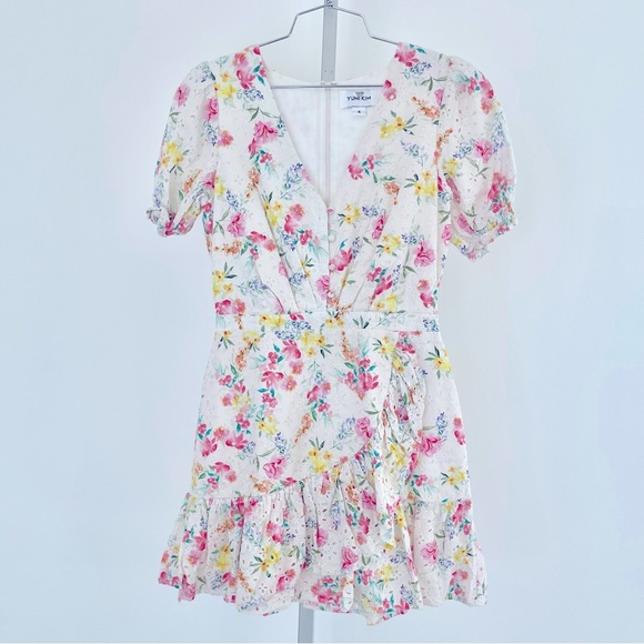 YUMI KIM ~ “Be The One” Eyelet Floral Print Dress ~ Faux Wrap Skirt ~ Size 6 - Picture 9 of 16